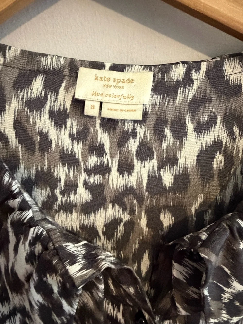 Kate Spade Lynette leopard print 100% silk blouse size 8